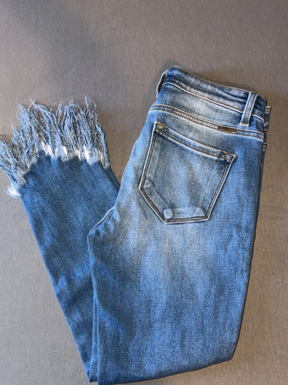 KanCan Women's Blue Frayed-Hem Skinny Jeans